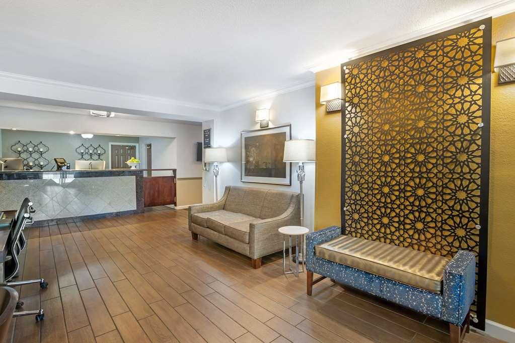 Best Western Clovis Cole Интерьер фото
